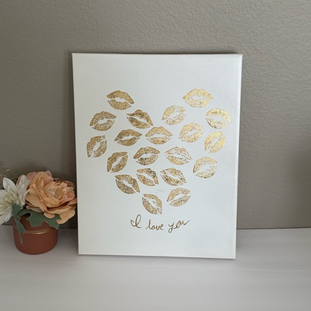 Gold and White Heart Lips I Love You Canvas Art